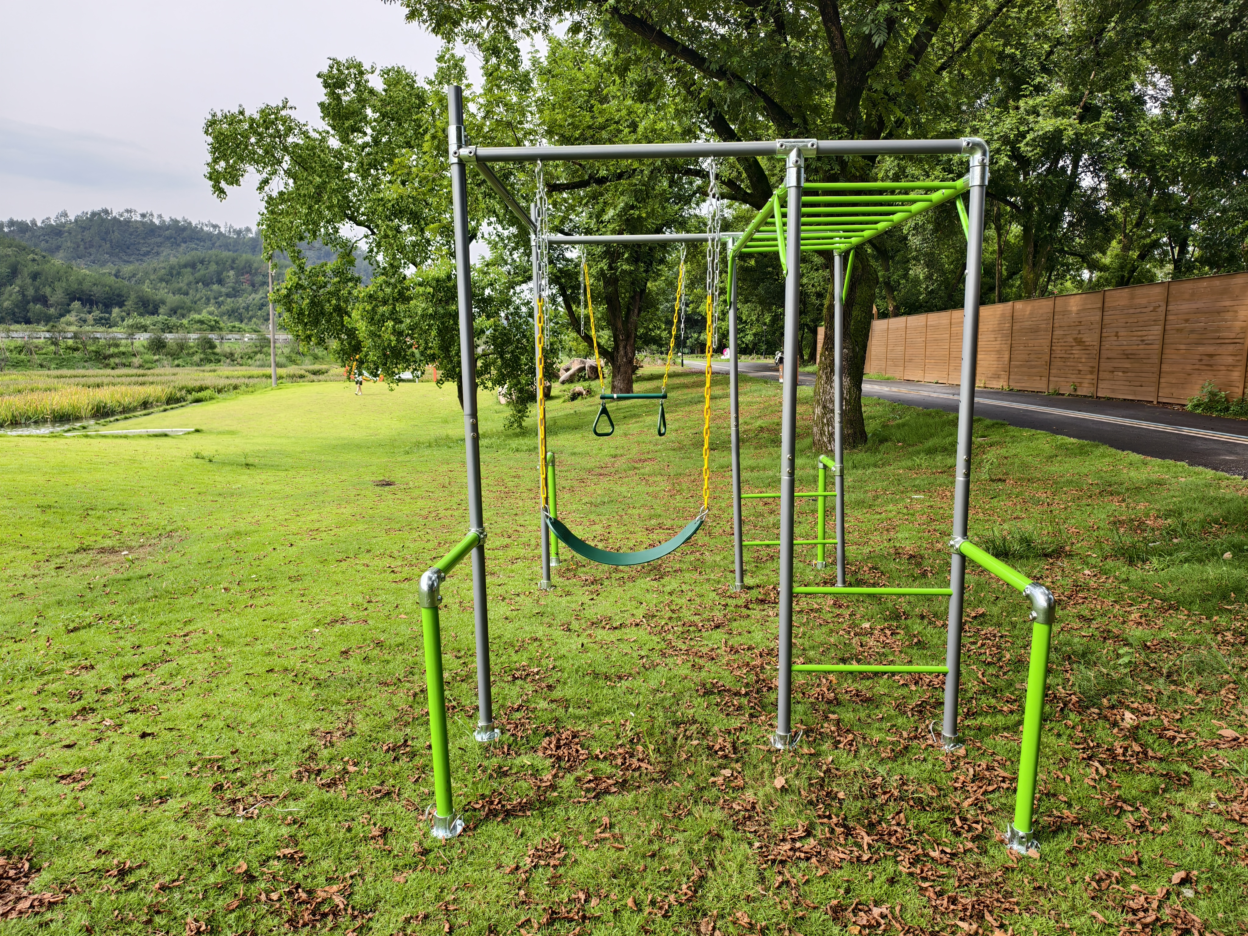 Wartung und Inspektion von Outdoor-Schaukeln